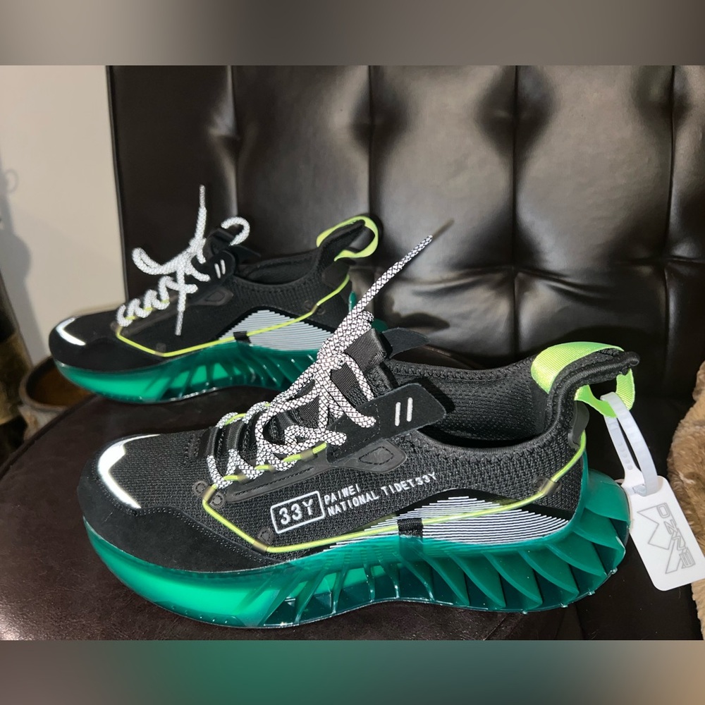 ENZO VORTEX 'Pivoted
Dynamics' X9X black green white trainers size 9.5